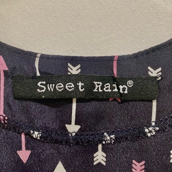 Sweet Rain Size S Navy Sheer Sleeveless V-Neck Printed Top - Picture 3 of 9